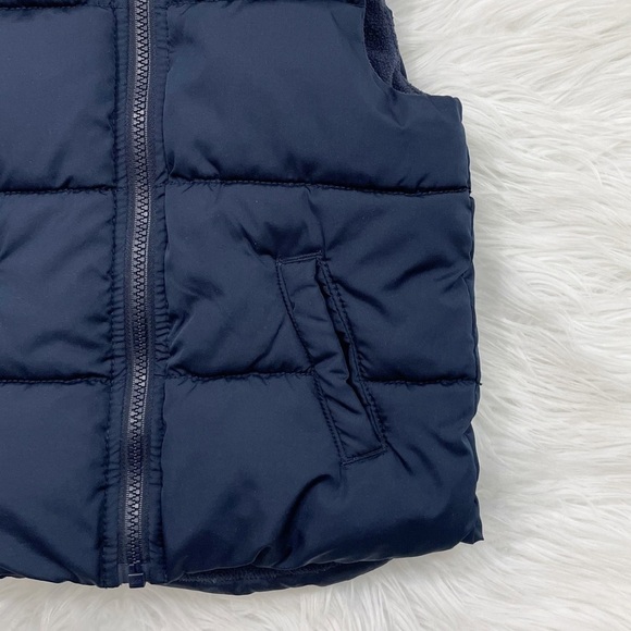 Old Navy Unisex Water Resistant Puffer Winter Vest Size 2T - Picture 3 of 10